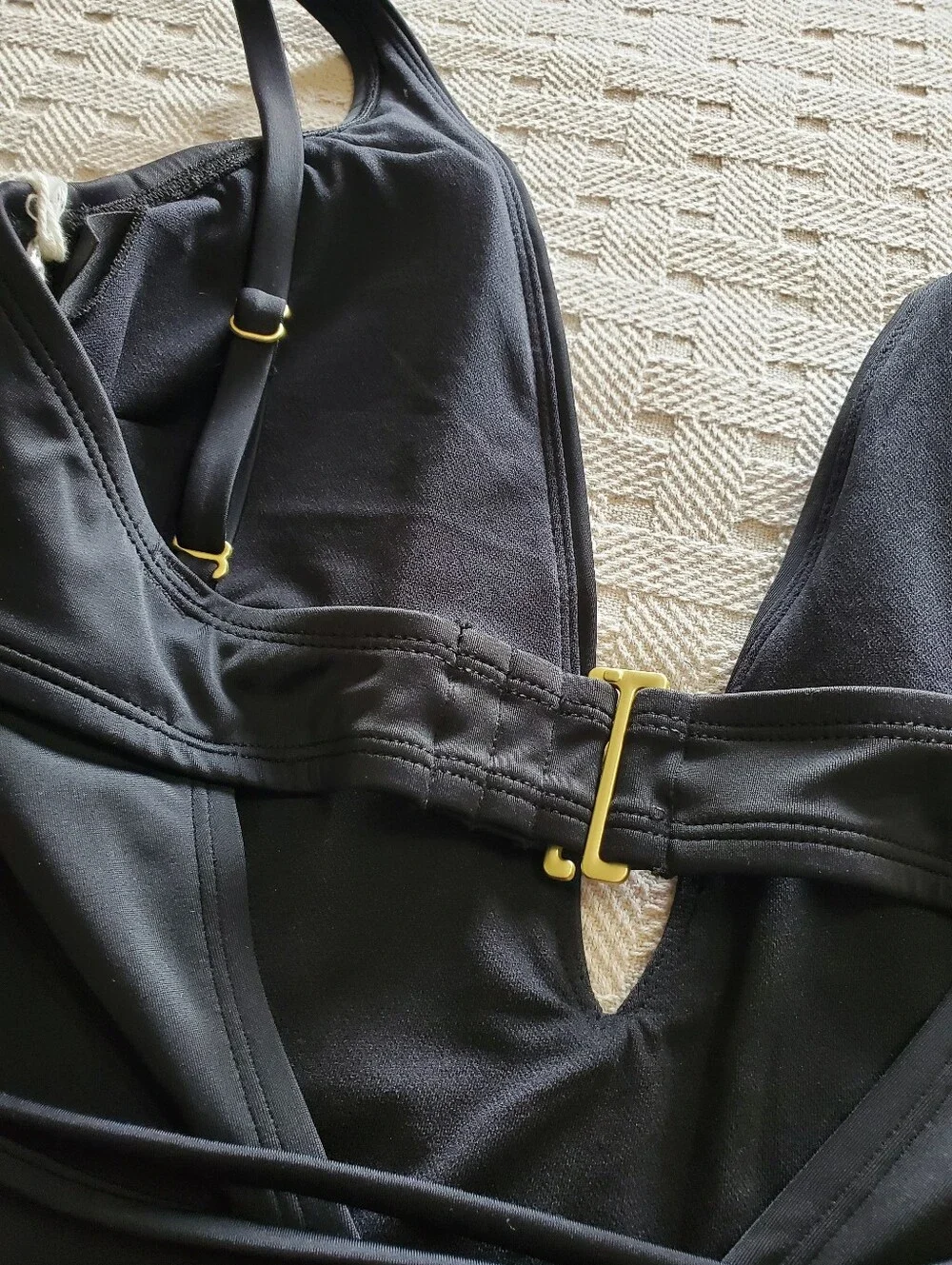 NWT Sofia by Sofia Vergara Black Plunge One Piece Swimsuit Belted